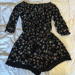 Abercrombie & Fitch lace trim romper